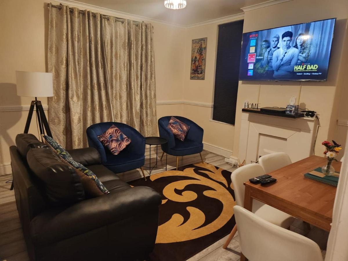 2-Bedroom Flat In Cutty-Sark, Greenwich ! London Exterior photo