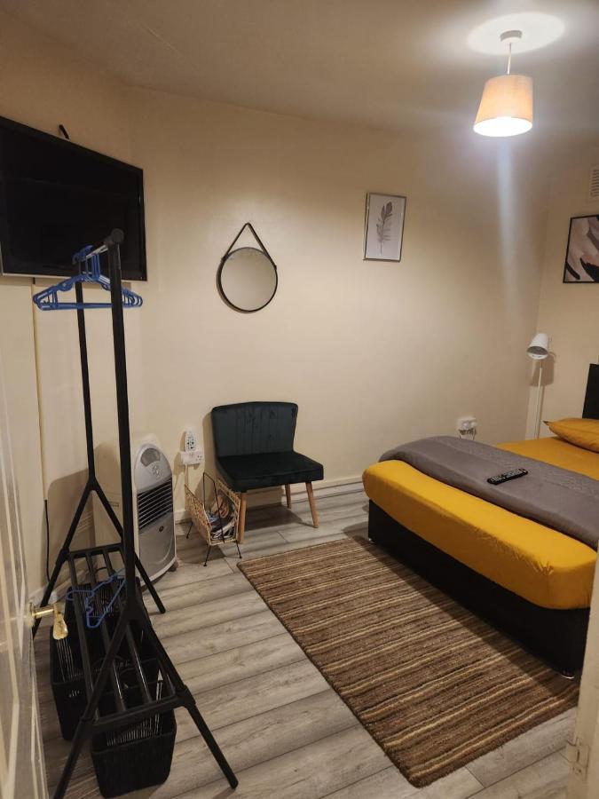 2-Bedroom Flat In Cutty-Sark, Greenwich ! London Exterior photo