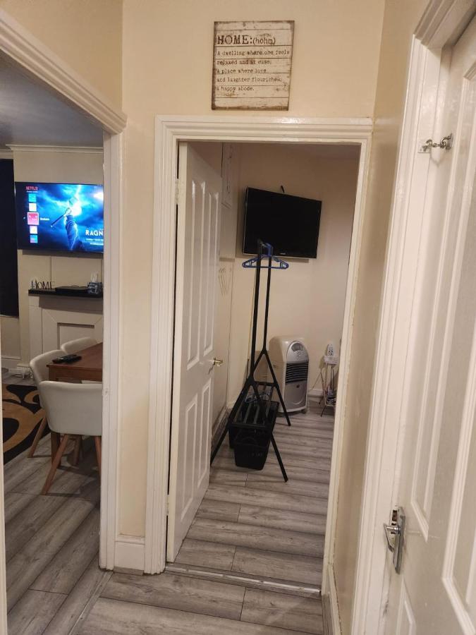 2-Bedroom Flat In Cutty-Sark, Greenwich ! London Exterior photo