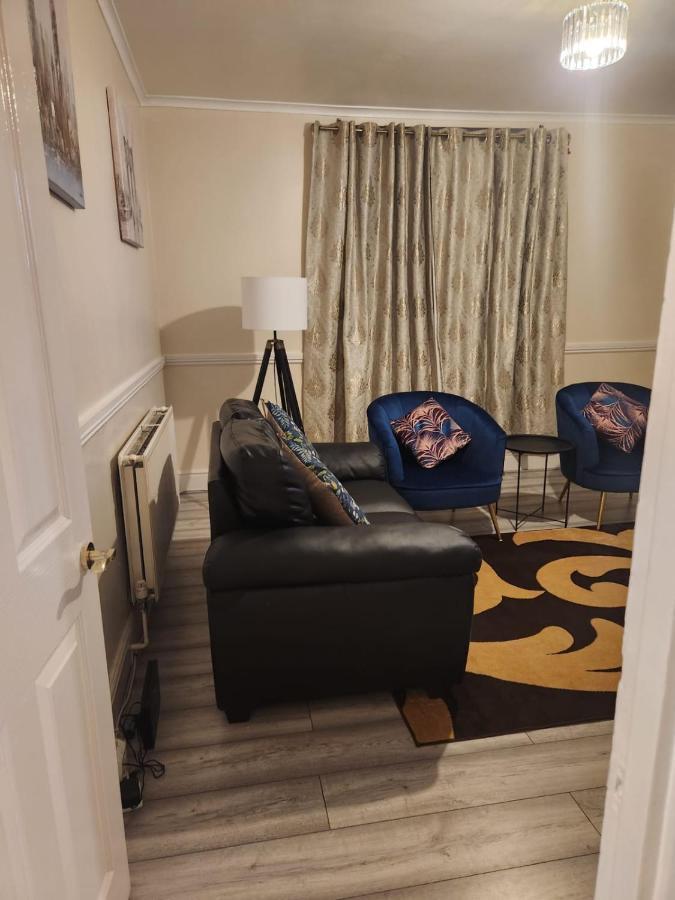 2-Bedroom Flat In Cutty-Sark, Greenwich ! London Exterior photo